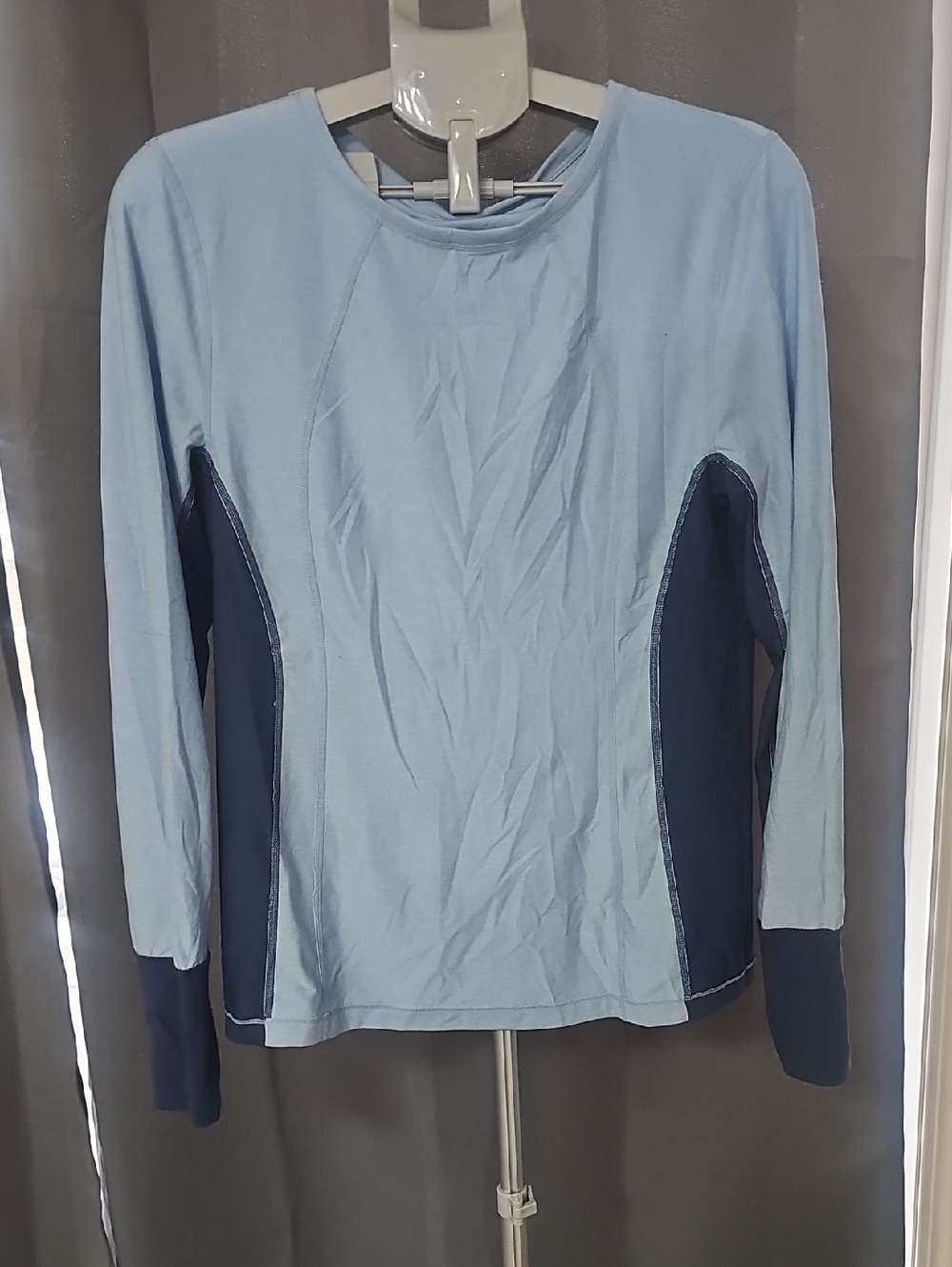 Lole Light Blue and Navy Long Sleeve Athletic Top